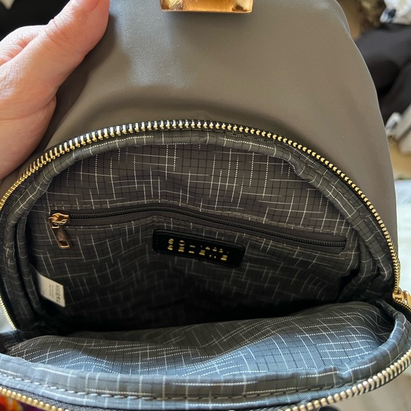 Stylish Sol and Selene Gray Crossbody Bag NWT - Picture 5 of 5